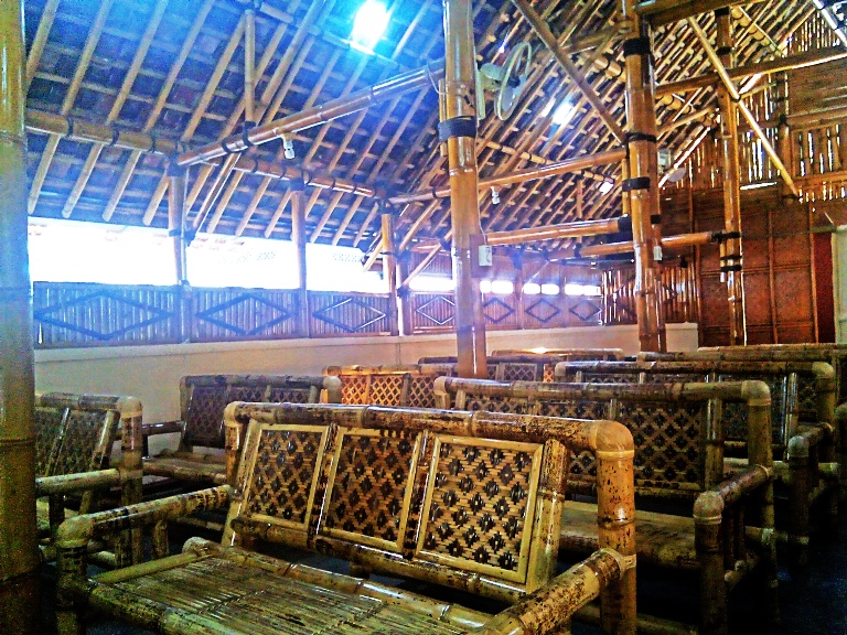 Pertama di dunia, bangunan gereja gunakan batang bambu