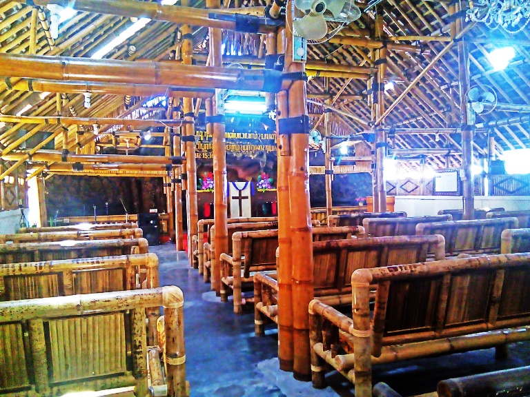 Pertama di dunia, bangunan gereja gunakan batang bambu