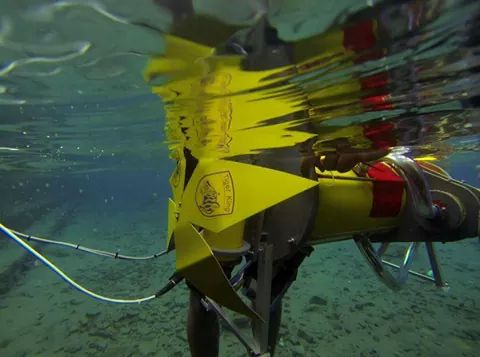 Generasi baru robot pelacak puing pesawat terbang bikinan anak UGM