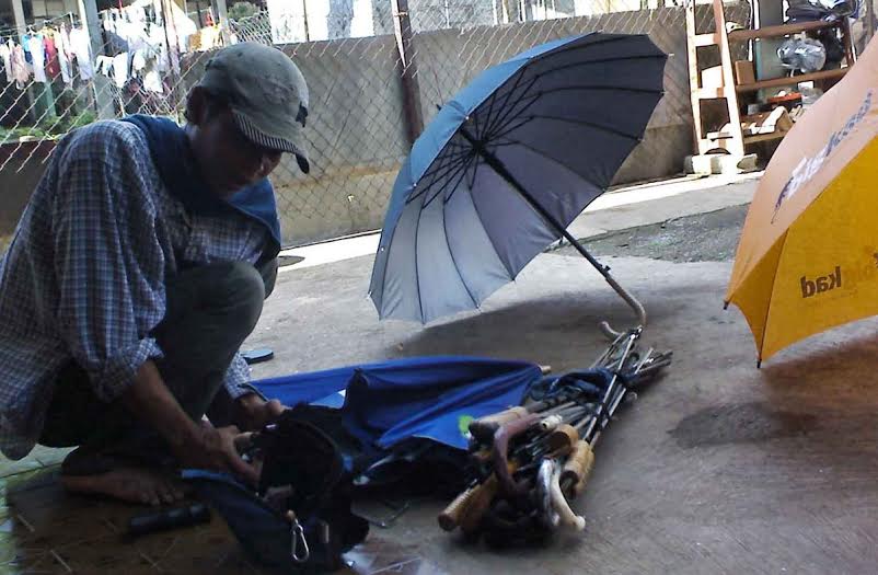 Kasihan, 7 tukang jualan keliling ini mulai punah Kasihan, 7 tukang jualan keliling ini mulai punah