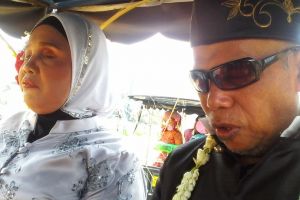 Kisah pengantin tunanetra, benih cinta itu tumbuh dari asrama pijat