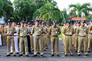 Ini 5 alasan kenapa PNS bisa menjadi calon menantu idaman