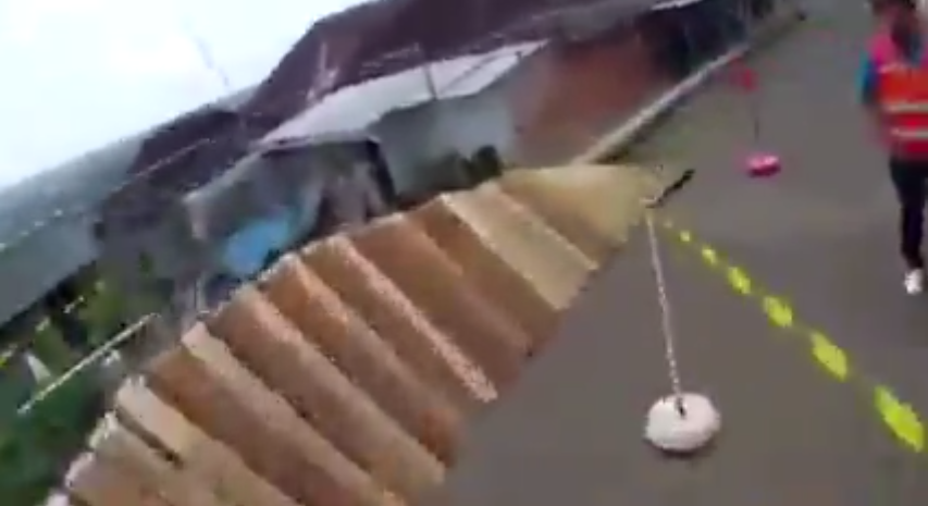 VIDEO: Trek downhill di Kota Batu sampai masuk rumah!