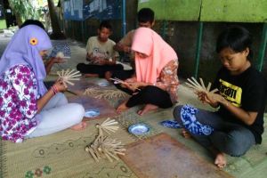 Kisah haru perjuangan anak desa merintis sendiri SLB dan panti asuhan