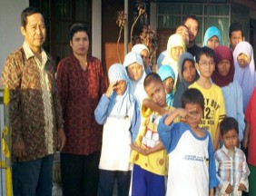 Kisah haru perjuangan anak desa merintis sendiri SLB dan panti asuhan Kisah haru perjuangan anak desa merintis sendiri SLB dan panti asuhan