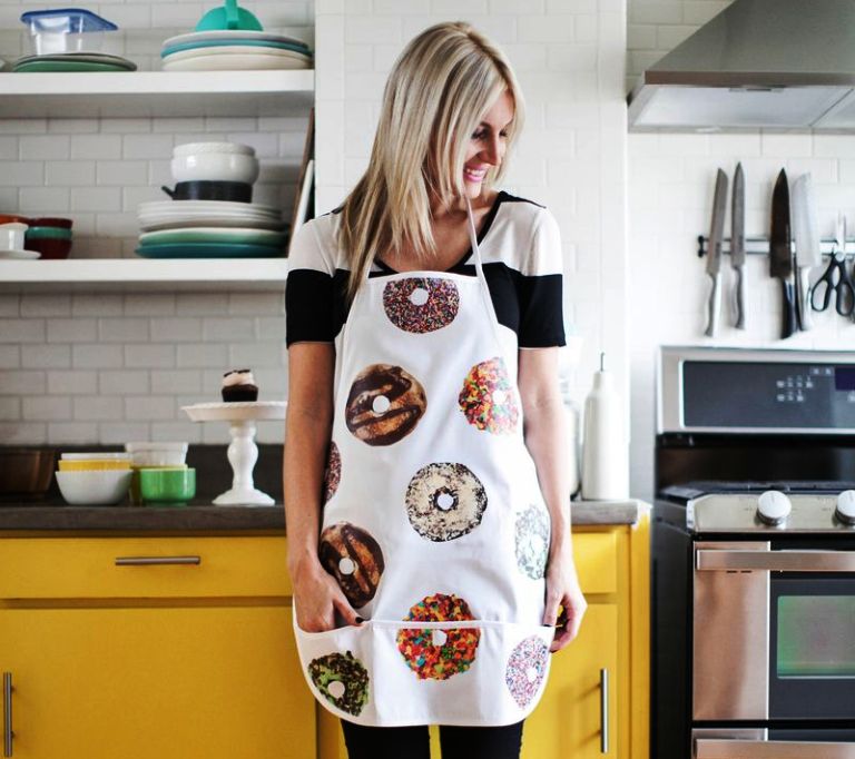 Yuk, bikin celemek lucu bermotif donat!