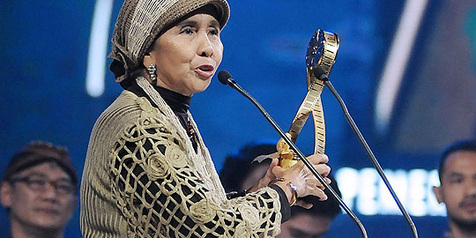 Ini 4 nenek yang tetap eksis dan enerjik di dunia hiburan Indonesia