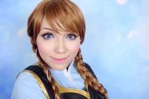 Wanita ini mentransformasi wajahnya ke 10 karakter Disney, cantik!