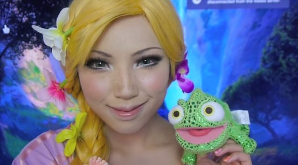 Wanita ini mentransformasi wajahnya ke 10 karakter Disney, cantik! Wanita ini mentransformasi wajahnya ke 10 karakter Disney, cantik!