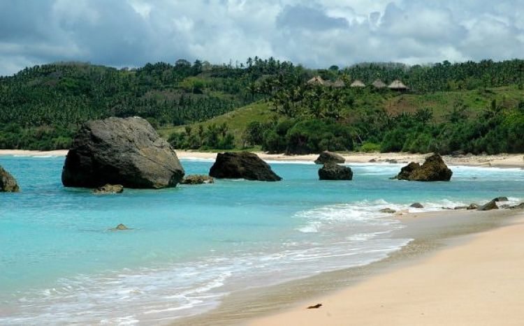 Wah, Pantai Nihiwatu di NTT ternyata tercantik di dunia
