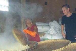 Ketagihan tempe, bule ini buka warung tempe di Inggris