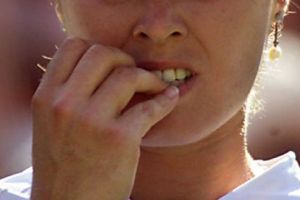 Mitos atau fakta: Gigit kuku bikin nasib apes