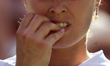 Mitos atau fakta: Gigit kuku bikin nasib apes