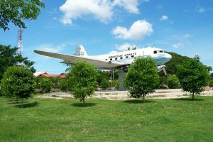 Pesawat komersil pertama RI dibeli dengan emas seberat 20 kg