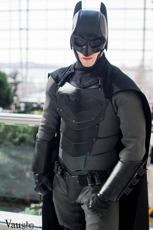 Kostum perang ala Batman sekarang diproduksi nyata