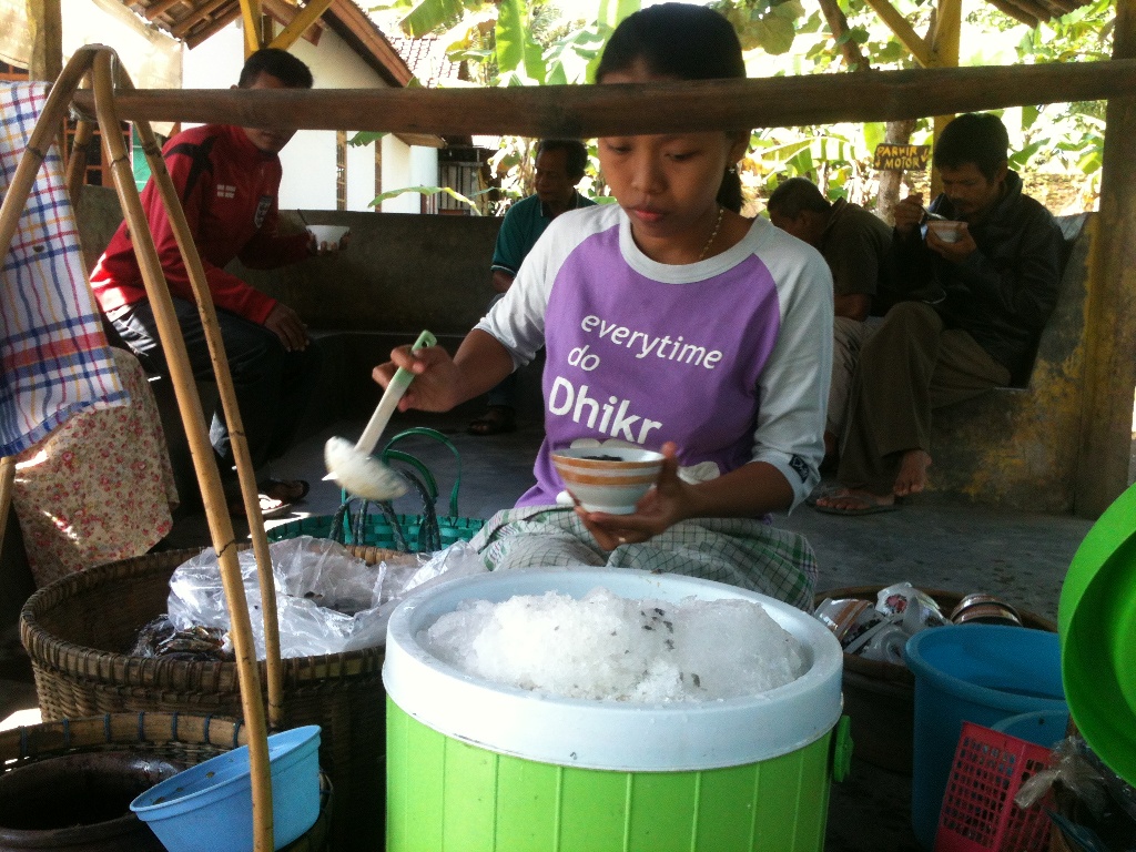Segarnya Dawet Jembut khas Purworejo, laris hingga kalangan artis