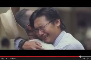 VIDEO: Kisah haru ayah yang mendonorkan matanya kepada anaknya