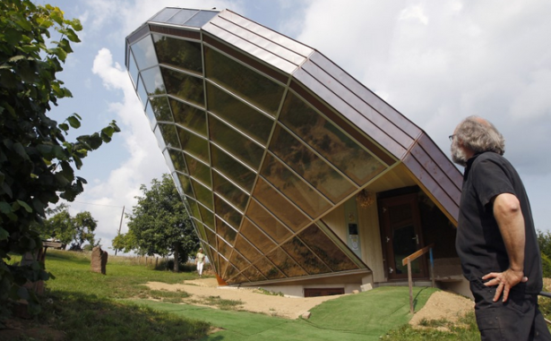 11 Rumah unik di dunia yang perlu kamu tahu, menakjubkan!