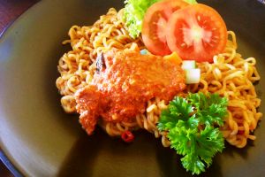 Nggak usah takut! Ini langkah masak mi instan sehat
