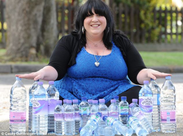 Wah, wanita ini kecanduan air putih lalu harus minum 25 liter sehari!