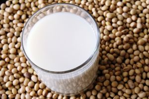 Susu kedelai simpan khasiat untuk kecantikan kulit