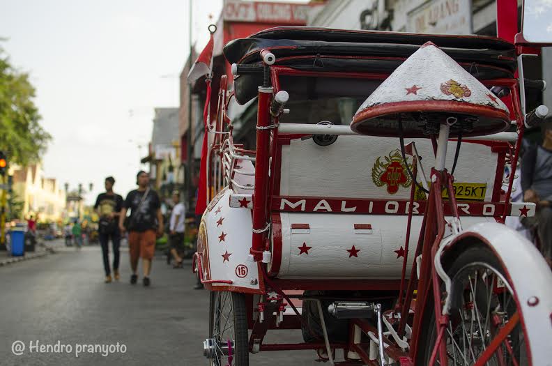 Buat kamu yang mau liburan ke Jogja, ini 9 tips belanja di Malioboro