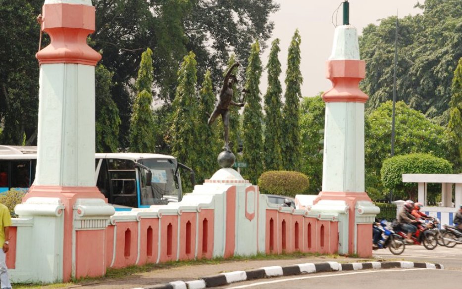 Patung Hermes di Harmoni, dibenci istri pemiliknya karena telanjang