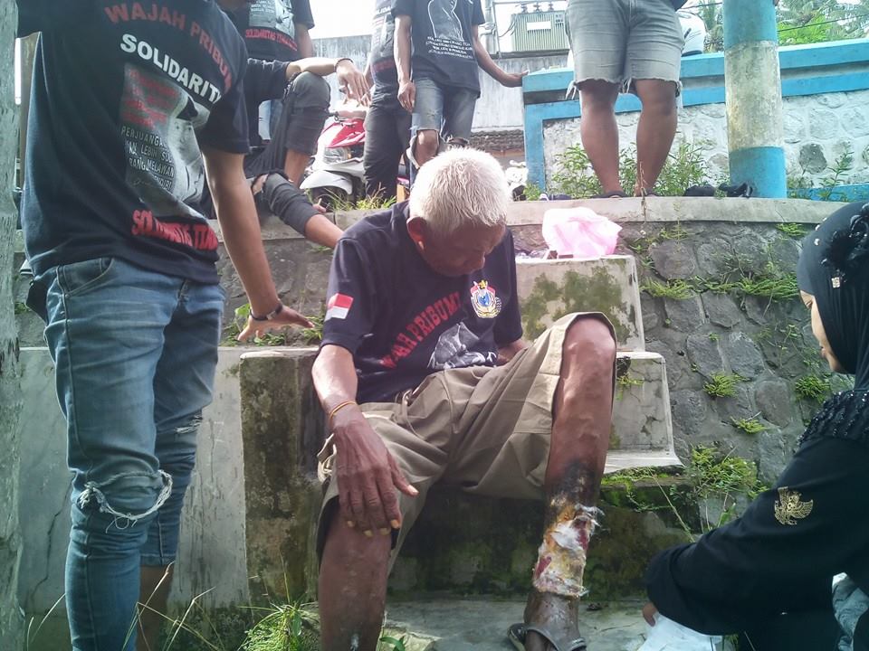 Mbah Mujito menggelandang sebatang kara usai rumah & istrinya terbakar