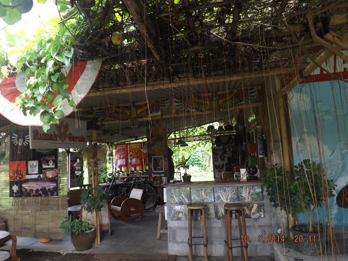 Nanang, kolektor ratusan Garuda, punya Garuda unik kepala menoleh kiri Nanang, kolektor ratusan Garuda, punya Garuda unik kepala menoleh kiri