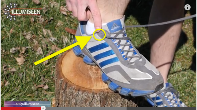 VIDEO: Belum tahu fungsi lubang tali sepatu ini? Kamu akan kaget