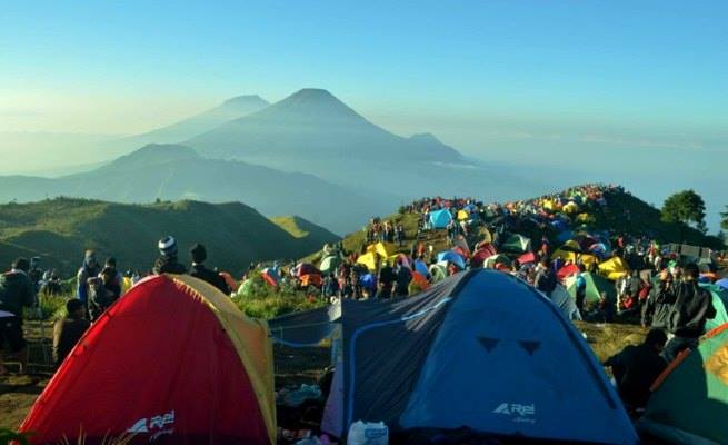Bukan cuma di jalan, di gunung pun bisa macet