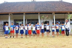 Komunitas ini bikin 21 perpustakaan di 17 desa 8 pulau, dahsyat!