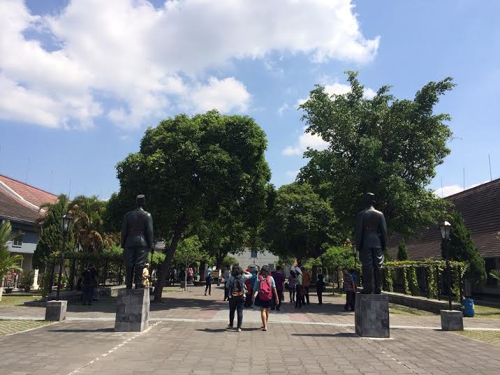 Nggak cuma Malioboro aja, kalau ke Jogja ayo jalan-jalan ke Vredeburg! Nggak cuma Malioboro aja, kalau ke Jogja ayo jalan-jalan ke Vredeburg!