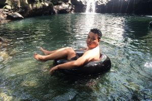 Blue Lagoon Jogja, pemandian sebening embun yang dibalut suasana desa