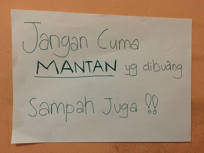 Tulisan-tulisan bikin ngakak ini hanya bisa kamu temui di tempat kost Tulisan-tulisan bikin ngakak ini hanya bisa kamu temui di tempat kost