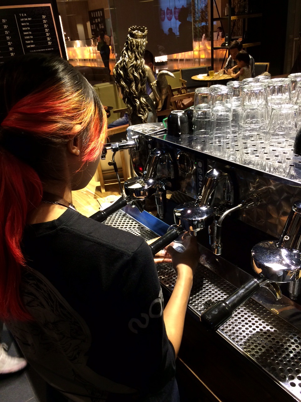 Ini tongkrongan gaya baru anak Jogja, ngopi berkualitas ala Spanyol! Ini tongkrongan gaya baru anak Jogja, ngopi berkualitas ala Spanyol!