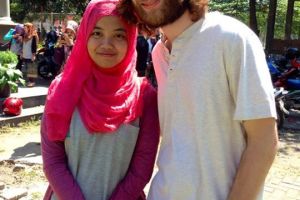 Kisah gadis cantik pengajar Bahasa Indonesia bagi bule di Indonesia
