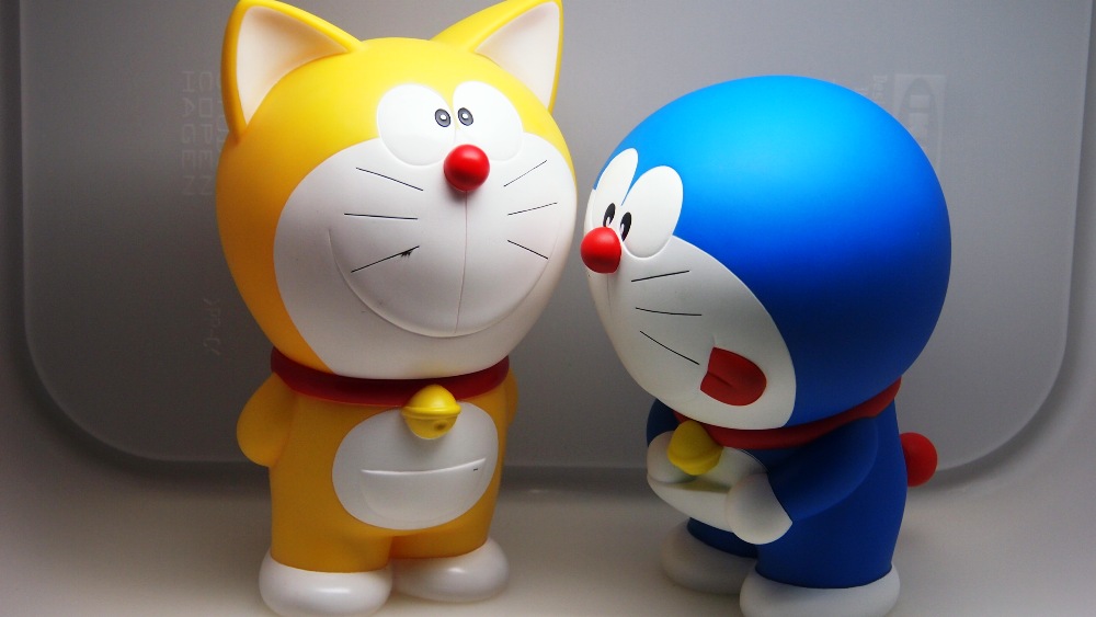 Aslinya Doraemon punya telinga dan berkulit kuning lho!