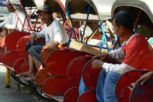 Tukang becak di Solo lebih 'terhormat' daripada ojek, ada 7.000 becak