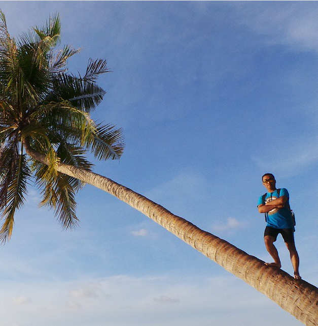 7 Pose khas wisatawan Indonesia, kamu suka foto yang gimana?