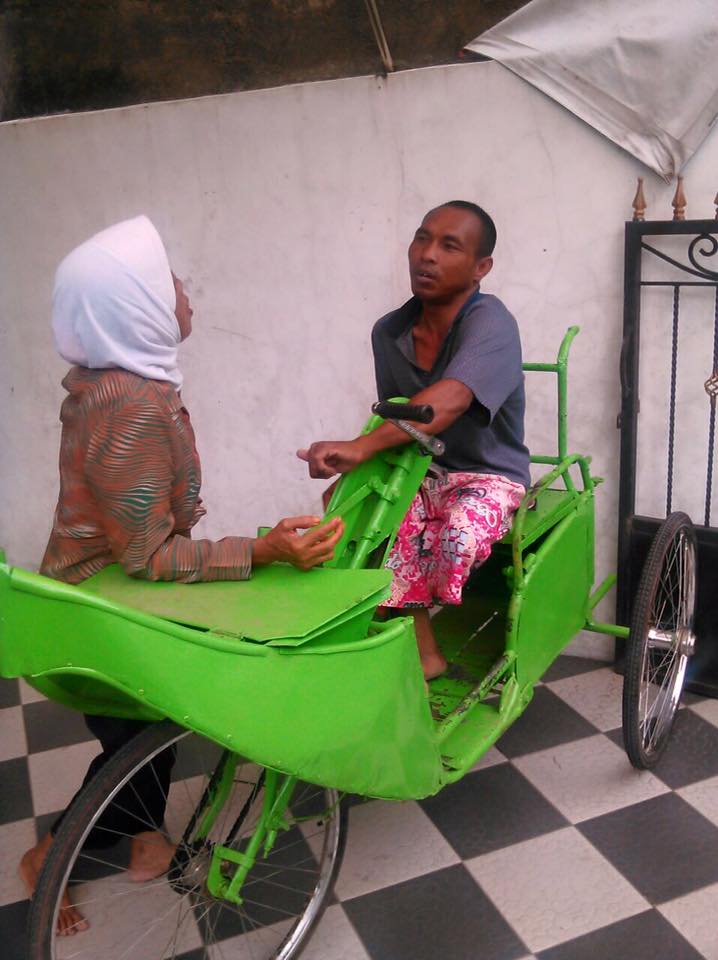 Ismail, pengantar gas keliling lumpuh yang juga penghafal Al-Quran Ismail, pengantar gas keliling lumpuh yang juga penghafal Al-Quran