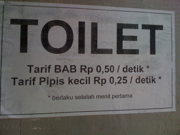 Tulisan-tulisan lucu di toilet umum yang bikin ketawa ngakak