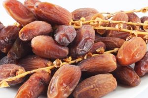 VIDEO: Tips menyajikan kurma tanpa biji