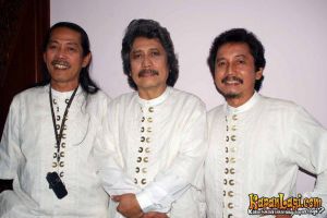 5 Musisi yang menjadi ikon lagu religi di Indonesia