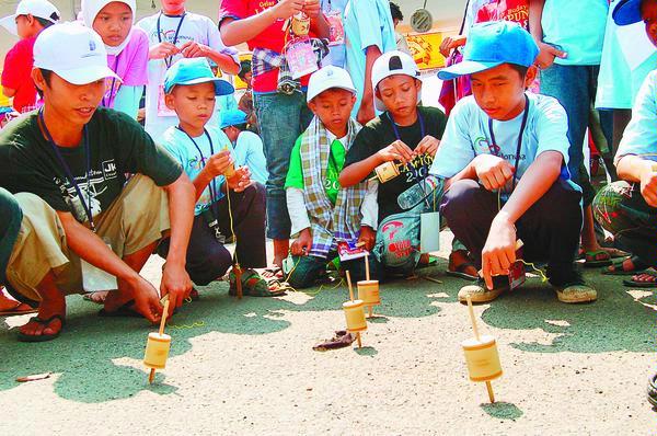 Permainan masa kecil yang selalu dirindukan