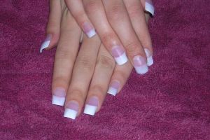 6 Keuntungan kalau kamu punya cewek dengan kuku panjang