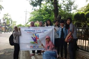 Komunitas ini bantu pasarkan dagangan PKL lewat online, inspiratif!