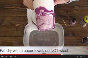 VIDEO: Menyulap mug polos jadi cantik hanya dengan cat kuku