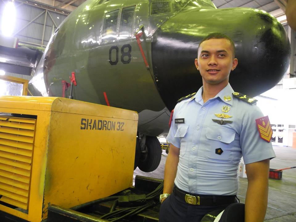 Foto-foto kebersamaan co-pilot Dian Sukma Pasaribu dengan Hercules