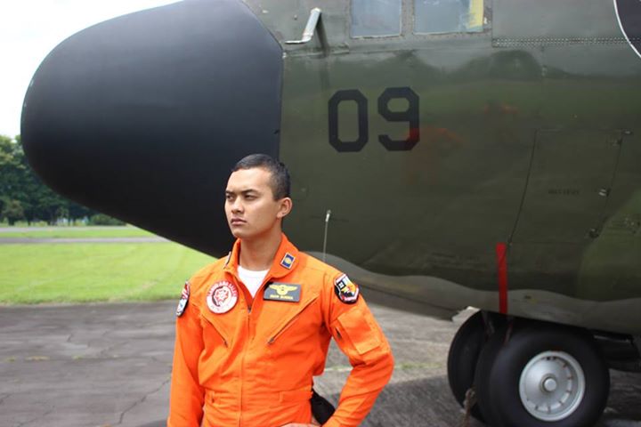 Foto-foto kebersamaan co-pilot Dian Sukma Pasaribu dengan Hercules